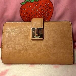 Kate Spade Phoebe Turnlock Medium Tiramisu Mousse Wallet <3